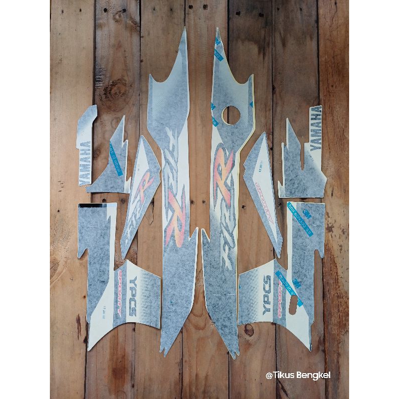 Striping Lis Body Yamaha F1ZR FizR Sporty Tahun 2001 2002 Hitam Original 3M