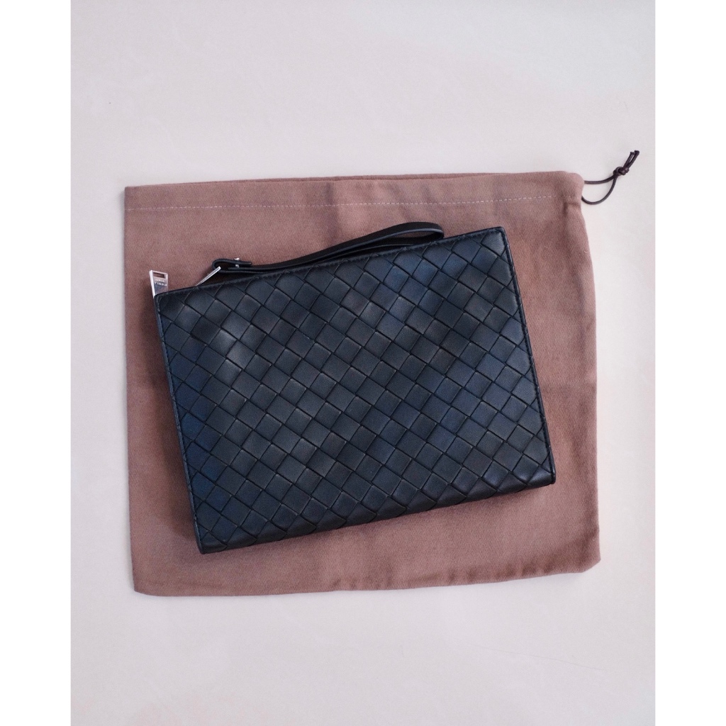 Bottega Veneta Leather Pouch (Clutch) LIKE NEW / MINT Condition