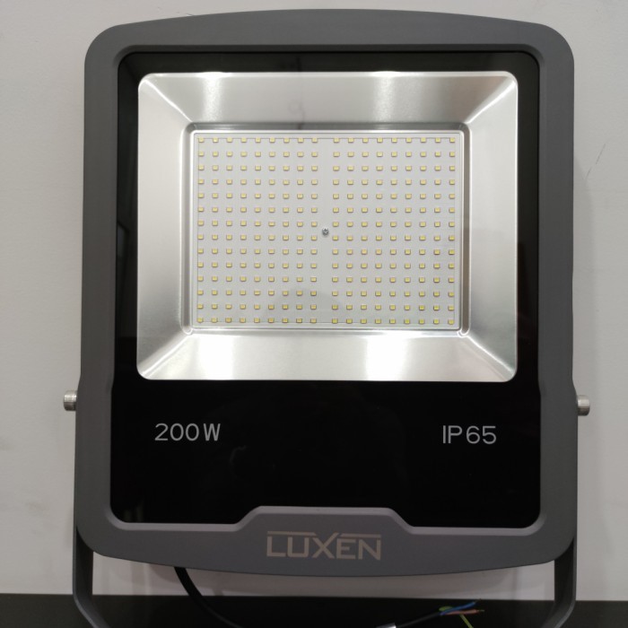 LUXEN LAMPU SOROT LED FLOOD LIGHT 200W 200 WATT CAHAYA PUTIH ANTI AIR