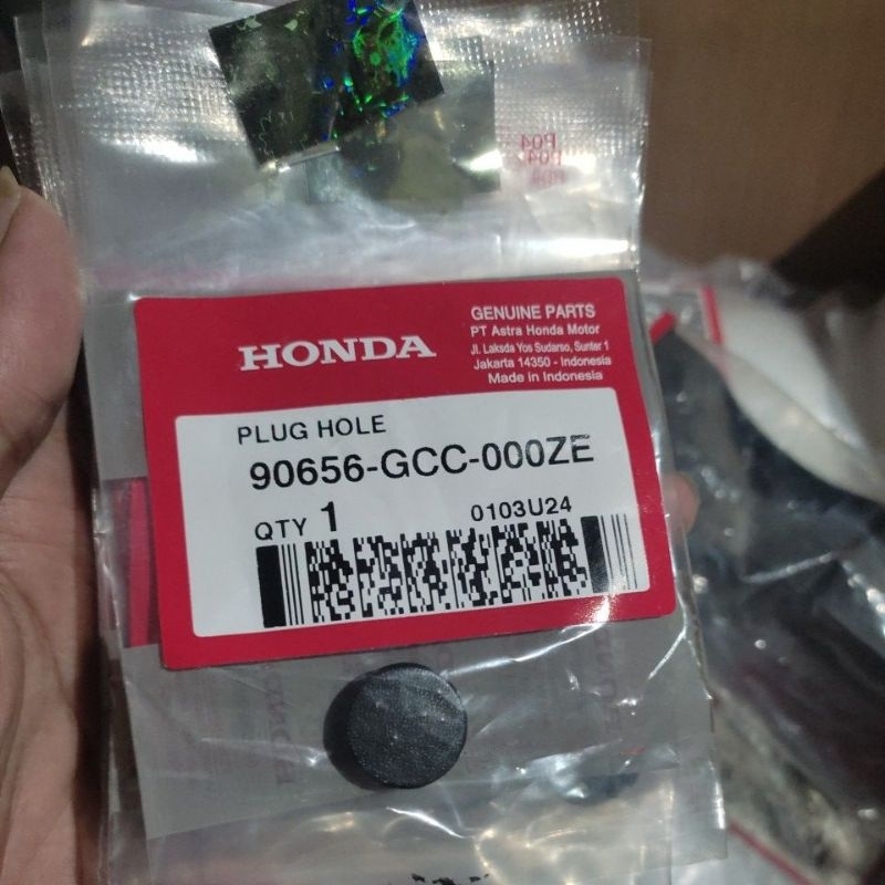 Plug Hole Tutup Lubang Pembuangan Air Pada Box Bagasi Honda 90656-GCC-000ZE