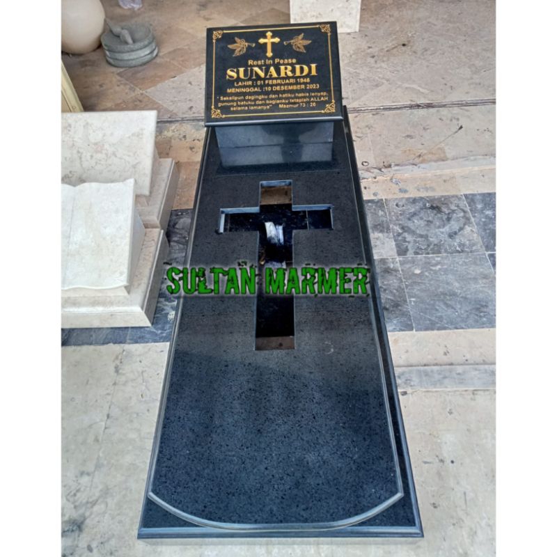 Kijingan Kristen Dua Pondasi Batu Granit Hitam