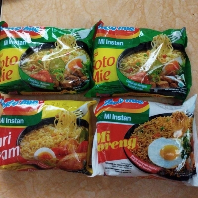 

Indomie kari ayam soto dan goreng