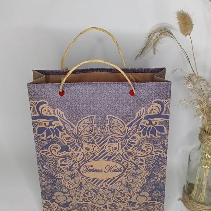 

Limit 1 tas paperbag batik coklat ukuran 21x17x55