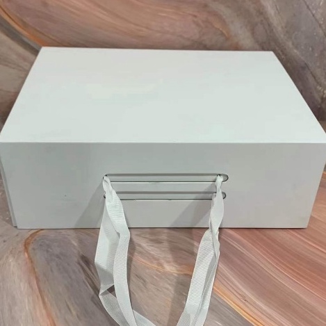 

Kilat InstantSame Day BOX321NW NW588BOX carton box gift box hezi bzh wuzi bzh