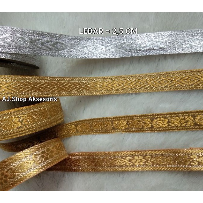 

Extra PITA RENDA GAMIS EMAS PERAK PITA RENDA BORDIR GOLD SILVER LEBAR 2 CM 25 CM3 CM 12 INCH