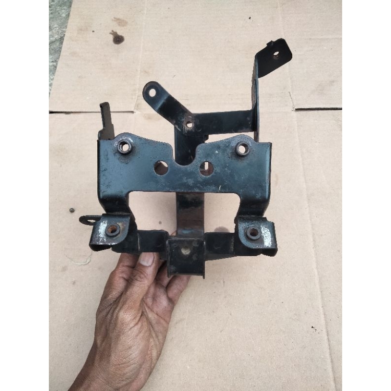 DUDUKAN AKI VARIO KARBU 110 SECOND ORIGINAL