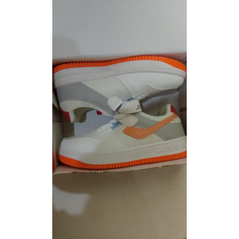Sepatu yongkids