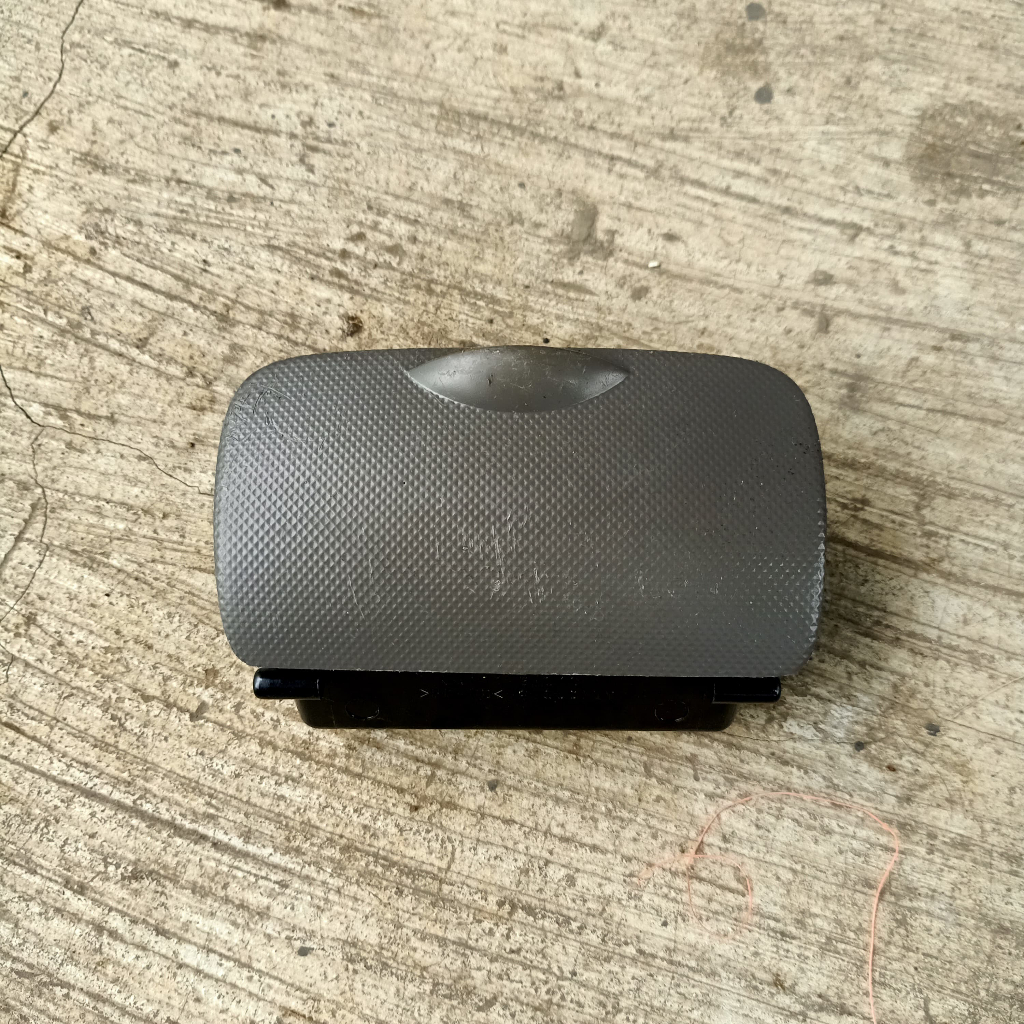 Asbak Laci Dashboard Avanza Lama OLD