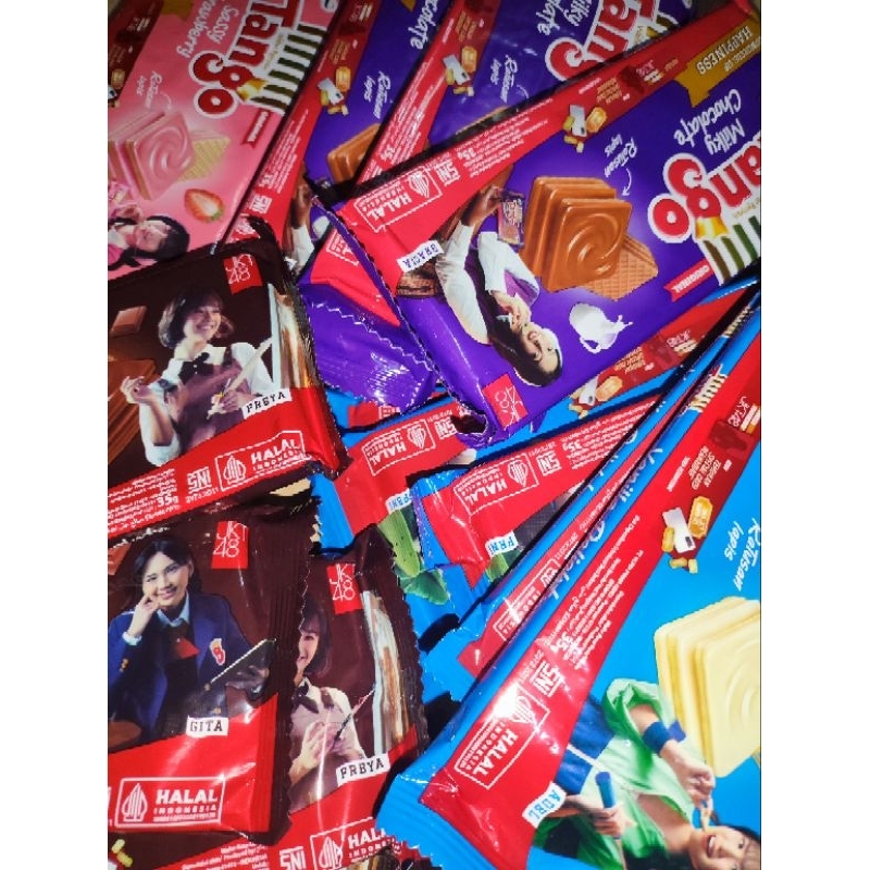 

FANSTORE_PKU / Tango JKT48 / 35 G / Wafer Limited Edition / Exclusive / Vanila Delight / Sassy Strawberry / Milky Chocolate / Royal Coklat / Choco Javamoca / Tiramisu / Sachet / Snack / Cemilan /Gandum / Sehat / All Variant / Chesee / PEKANBARU