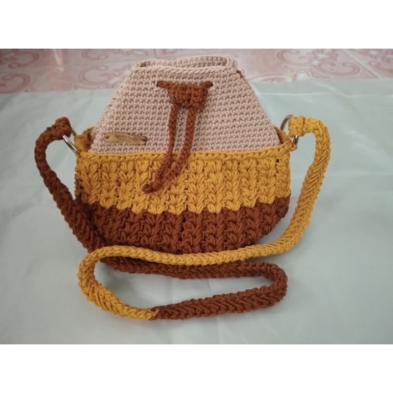 Tas_SelempangRajut_motif_puff