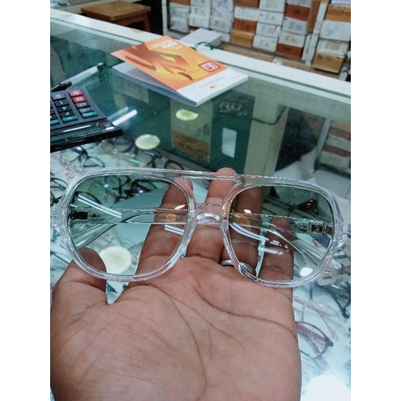 kacamata Raffi ahmad lensa anti uv