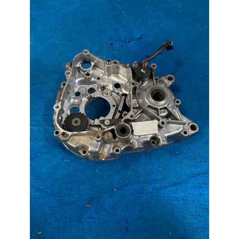 Krengkes rengkes crankcase kalter bagian kiri honda revo absolute Revo fit original