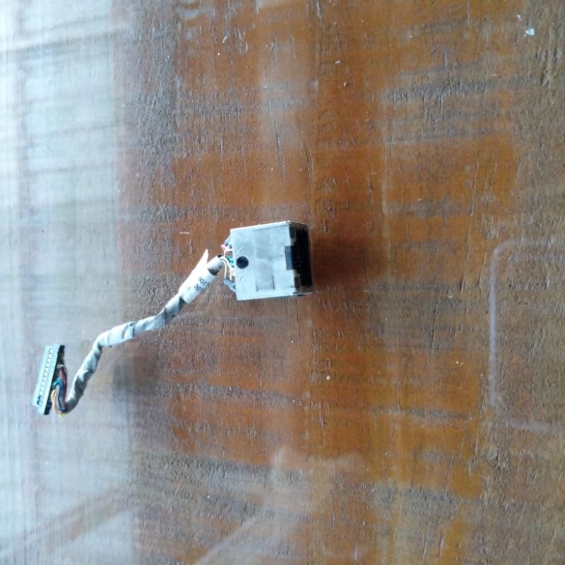 port LAN laptop toshiba satellite e200