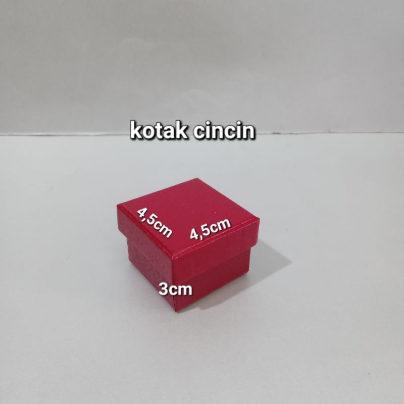 

kotakkado untuk cincin/softbox/hardbox ukuran(4,5×4,5×3)cm/1 pcs