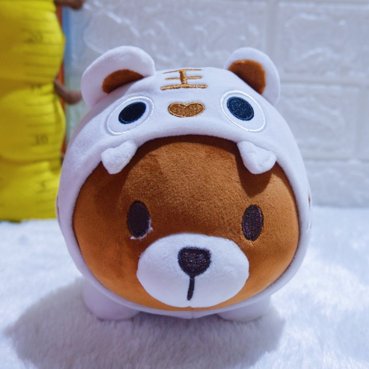 Boneka Funclaw Coklat Brown Kostum Baring