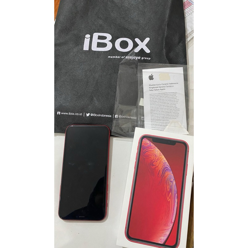 iPhone xR 128GB red ex-iBox