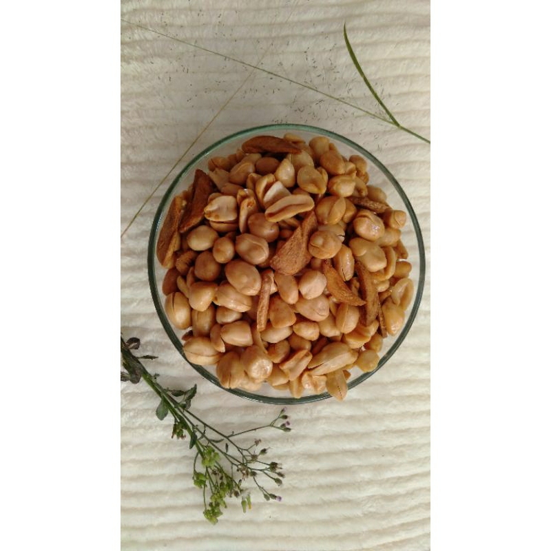 

KACANG GORENG BAWANG 250G /Kacang goreng/Cimilan Lebaran /kacang goreng bawang gurih.