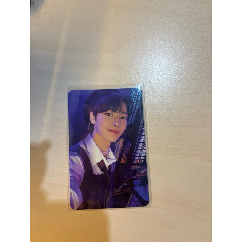 Lee know christmas evel ver. official photocard good condi