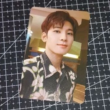 [READY STOCK] Photocard Wonwoo Seventeen Batik Kondangan Semicolon