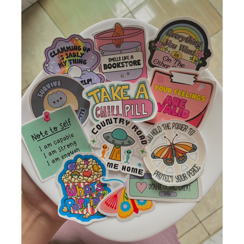 

STARLY - (T22) STIKER TUMBLR STIKER LAPTOP STIKER HP STIKER HELM