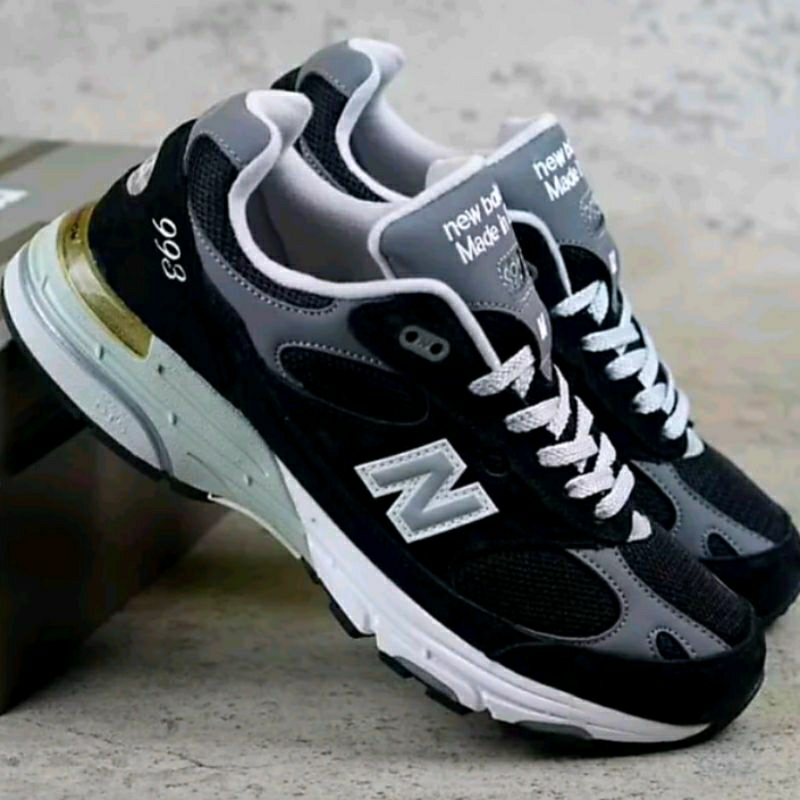 sepatu Sneakers pria keren NB New Balance 993 Black White USA BNIB