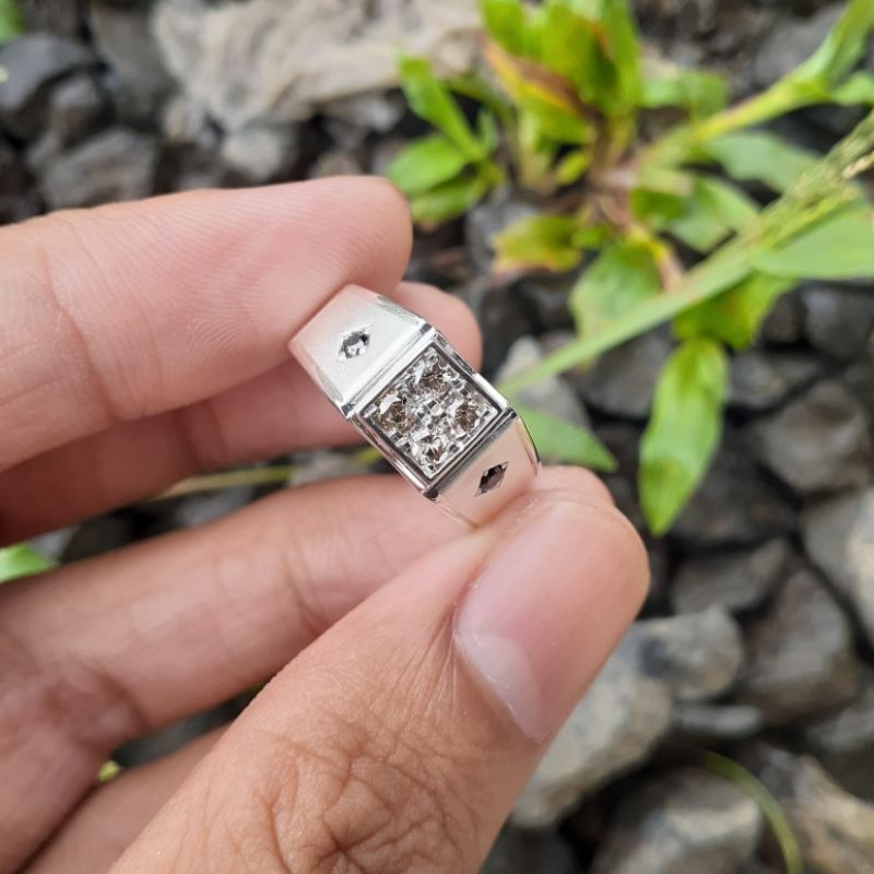 cincin berlian pria mewah & simple