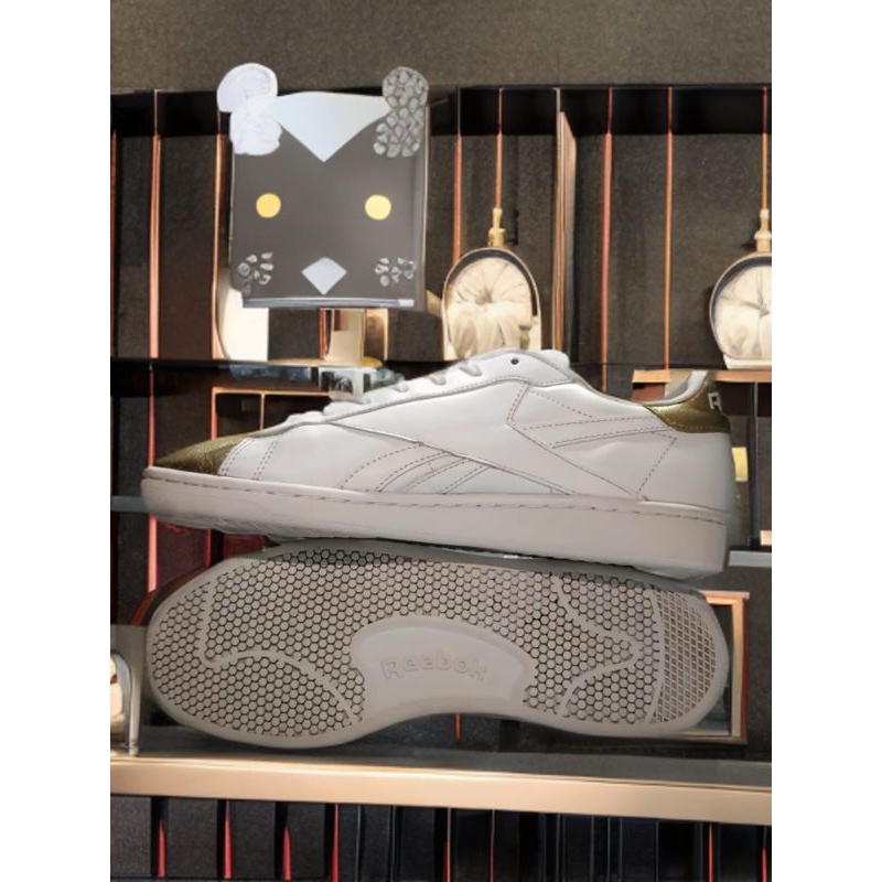 [Second Branded] Reebok Classic, size 43.