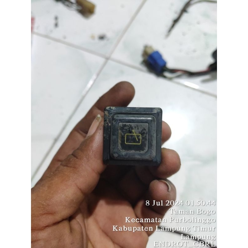 switch tombol wipwr belakang Suzuki Forsa