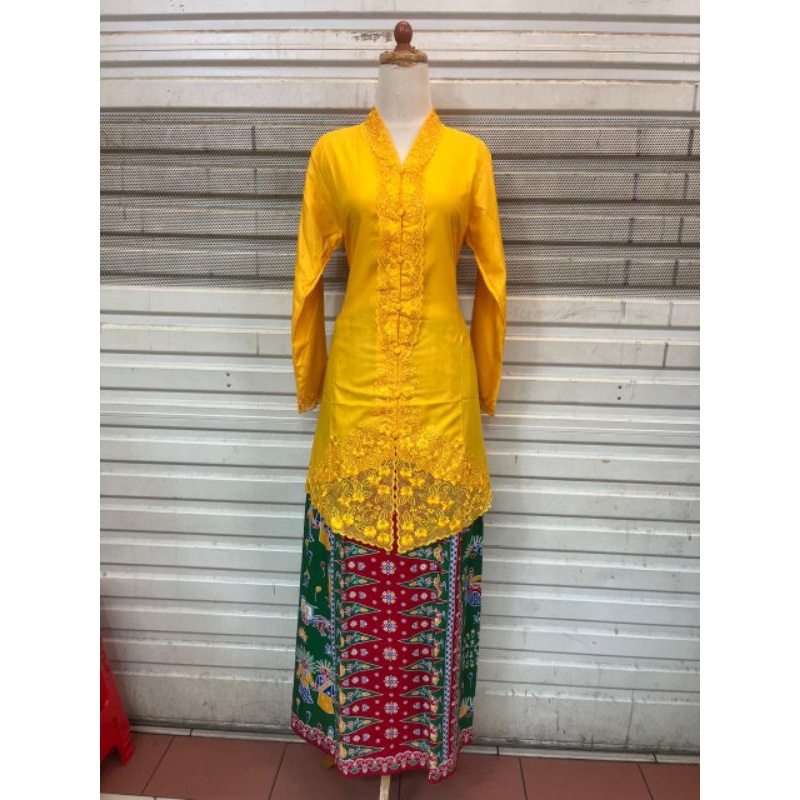 Setelan Kebaya Encim Tunik Senada Lengan Panjang Terbaru