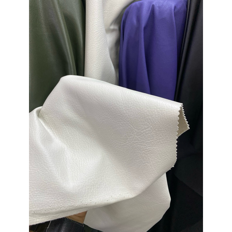 kain kulit sintetis tebal