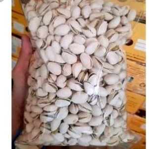 

kacang pistachio