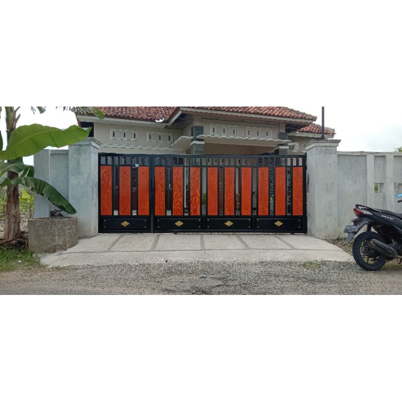 pagar dan pintu model lis plange grc motif kayu