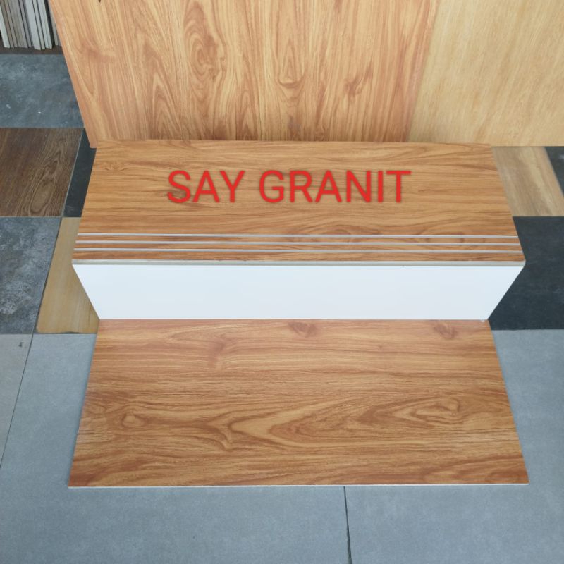Granit anak tangga kayuwt 30x80/ 20x80