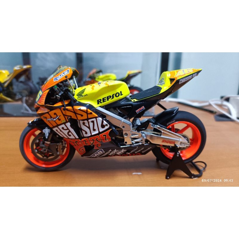 Masterwork tamiya Valentino Rossi  1/12,  Honda RC211V 2003 Valencia