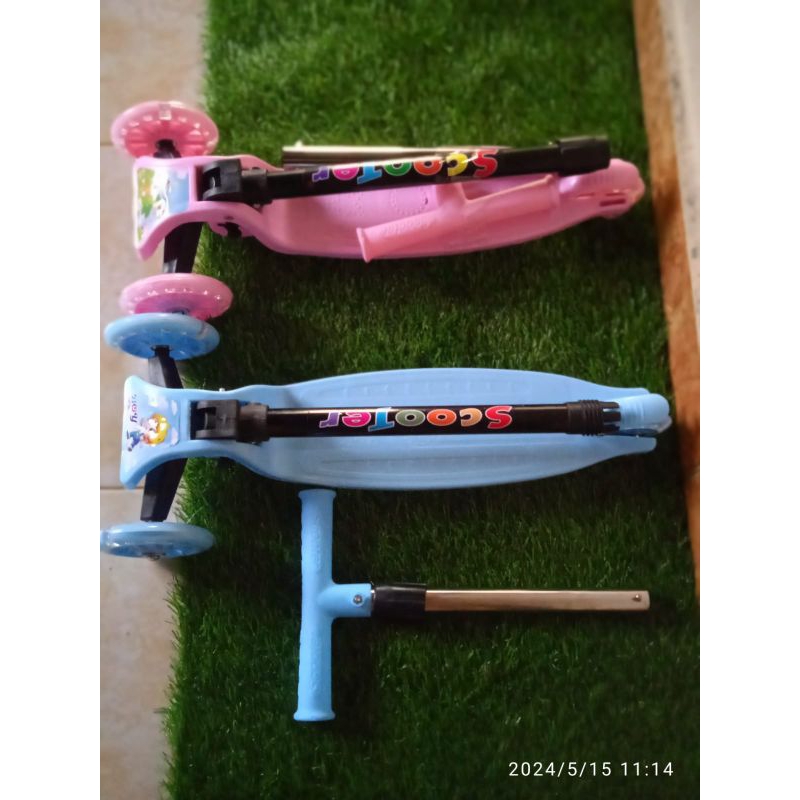 mainan skuter anak