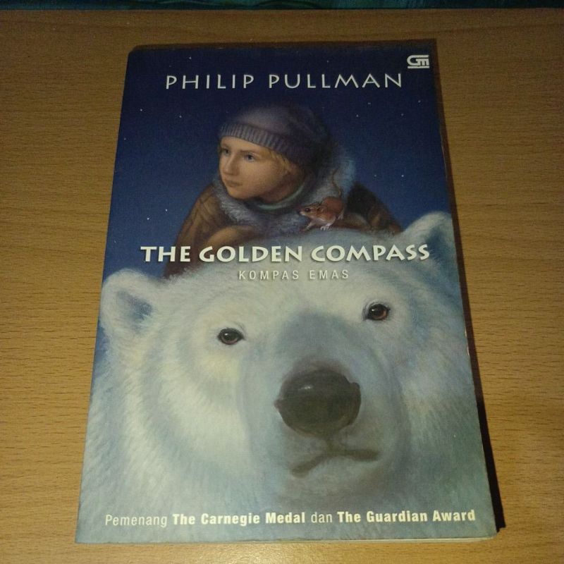 Buku The Golden Compass