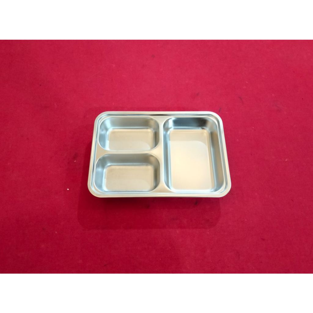 Piring Makan 3 Sekat Stainless (24 x 17 x 3,8cm)