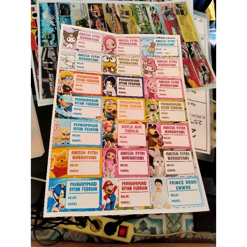 

STIKER LABEL BUKU KARAKTER
