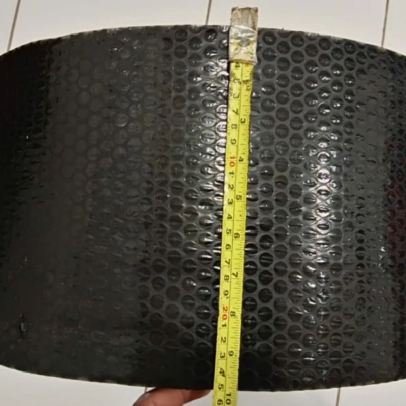 

bubble wrap meteran hitam lebar 30 cm permeter