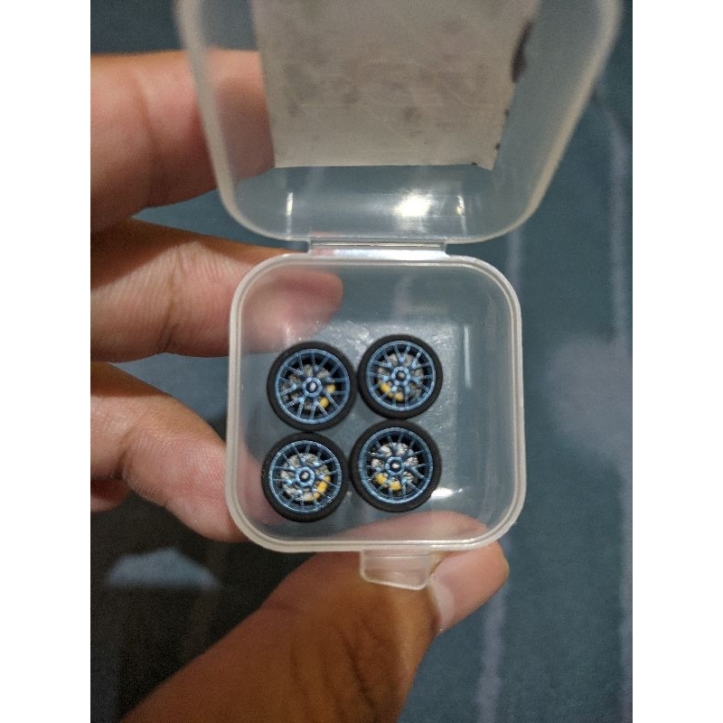 diecast 1:64 wheels ban velg P64 Porsche Cayman gt4rs biru ukuran 10  - 10,4mm
