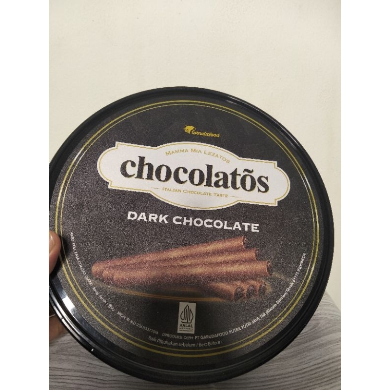 

chocolatos // dark chocolate // stick // Garuda food // snack // cemilan