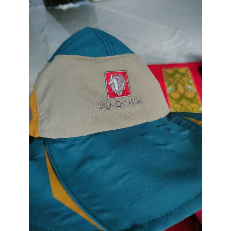 Topi Blackyak