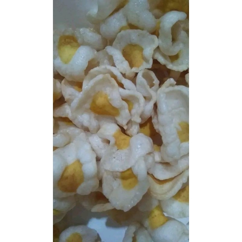 

krupuk telur asin