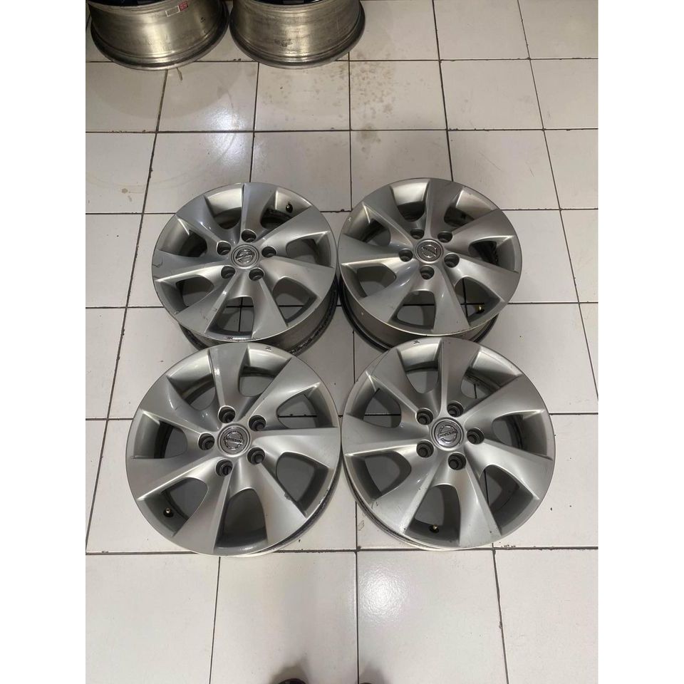 Velg Mobil Bekas SERENA R16 Ertiga Grand Max Luxio Apv