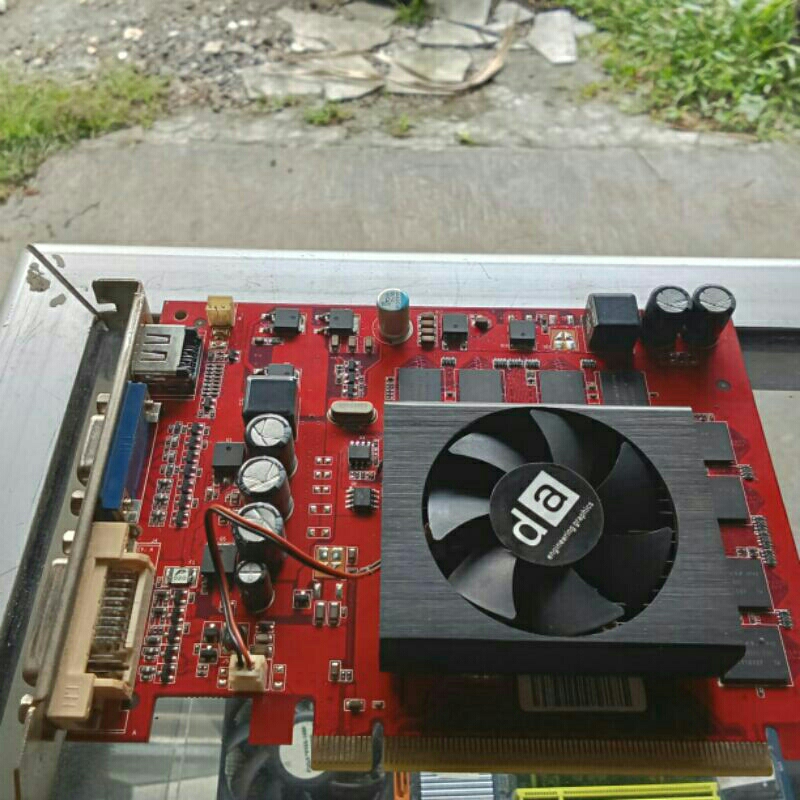 VGA ddr2 512Mb 128Bit Nvidia