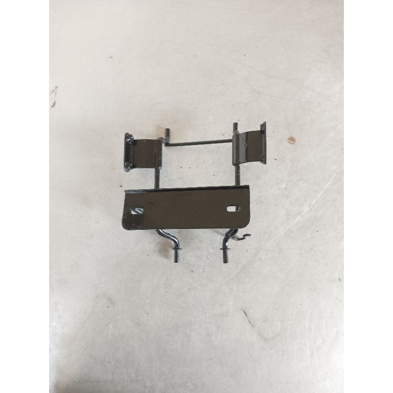 Breket Dudukan Lampu Depan Tiger Lama Tiger 2009 Original Copotan