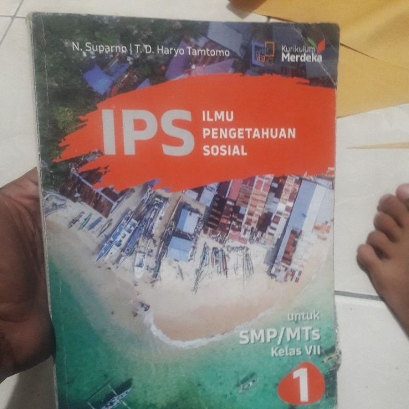 

MATA PELAJAR IPS SMP kls 1 perbit erlangga edisi merdeka