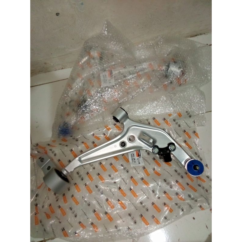 LOWER ARM ASSY NISSAN X TRAIL T30 HQ