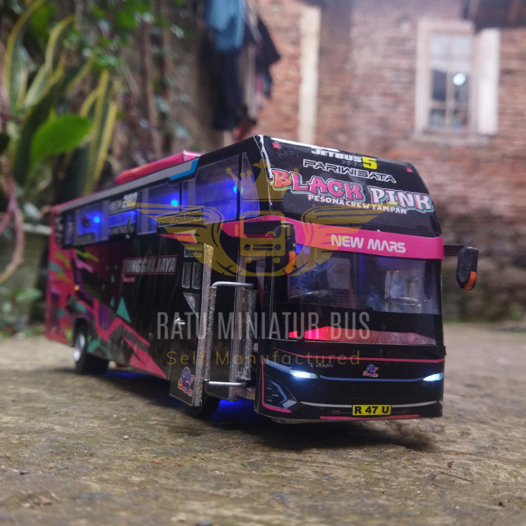 Miniatur Bus Tunggal Jaya Blackpink