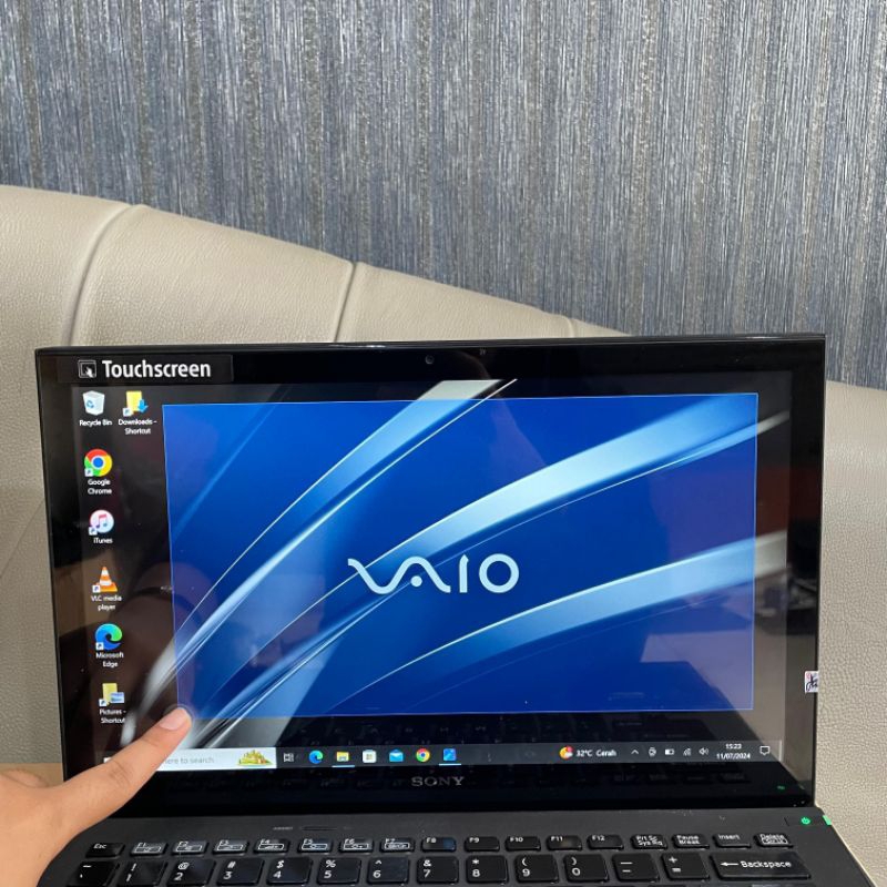 Laptop Sony Vaio SVP132A1CW Touchscreen Core i7-4500U Ram 4Gb / SSD 256Gb Keyboard Backlight